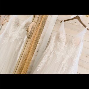 Elegant White Lace Wedding Dress